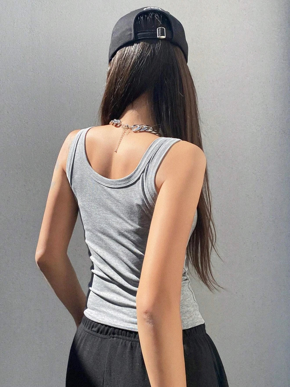 Tight And Sexy Tank Top Knitted Bottom Shirt And Sleeveless Top For Outerwear