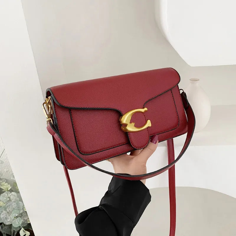 This year's new fashionable underarm shoulder bag with two shoulder straps and a diagonal small square bag